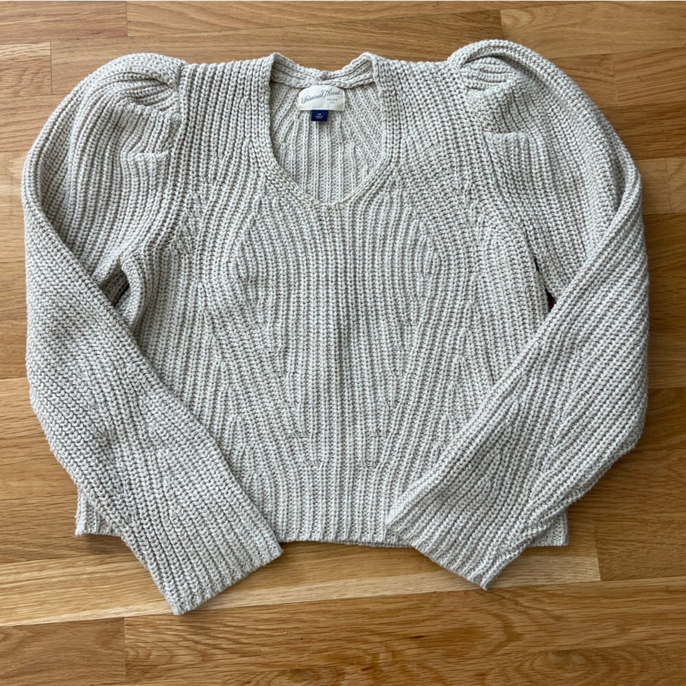 Universal Threads, taupe sweater, size xs